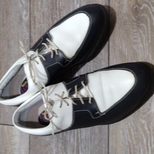 Foot Joy white and blue leather saddle shoe golf shoes Size 8